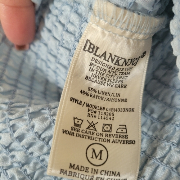 Blank Nyc Chambray Smocked Crop Blouse M - Picture 5 of 6